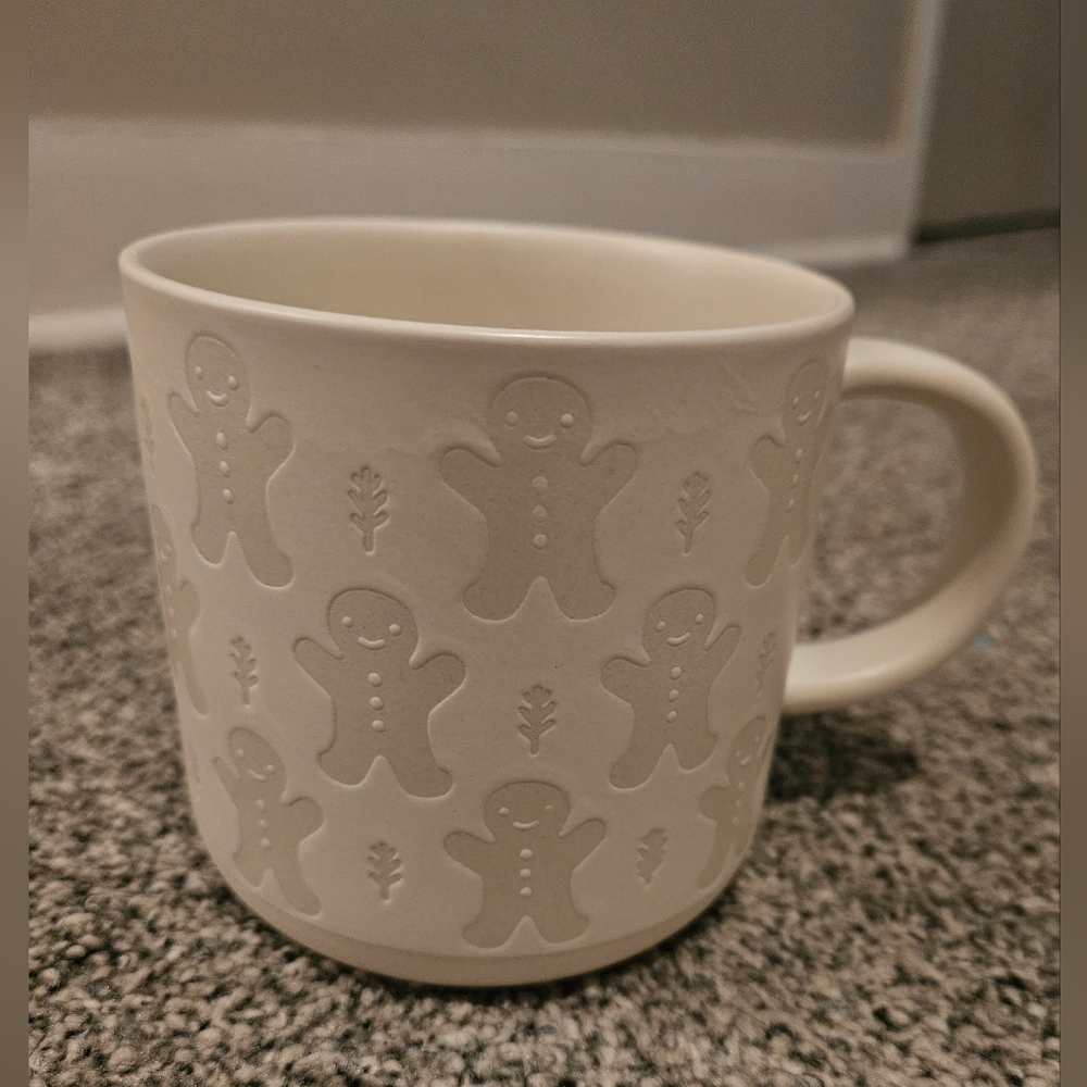 Gingerbread Man Patterned Cream Mug Christmas Festive